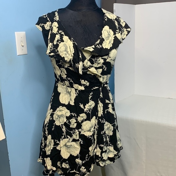 FREE PEOPLE FRENCH QUARTER MINI WRAP DRESS BLACK FLORAL PRINT | - Picture 4 of 11
